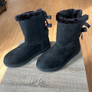 Black women’s insulated boots